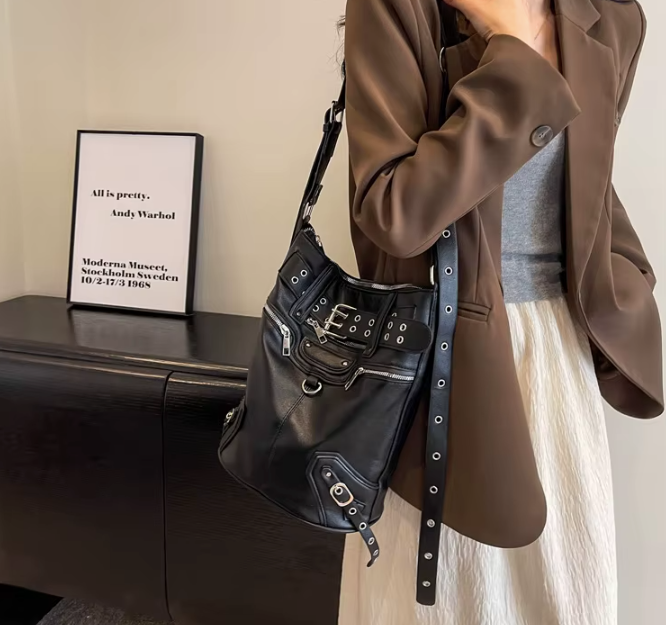 Bolsa Média Priscila