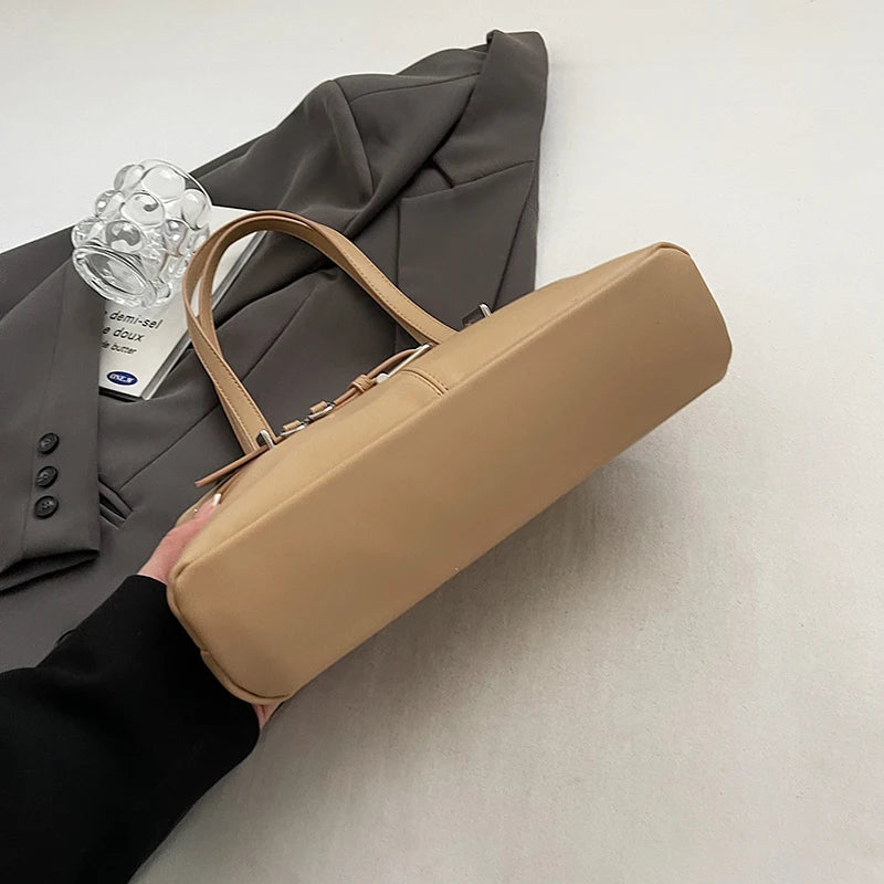 Bolsa Baguete Pequena Kylie